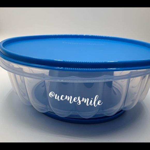 Tupperware Jello Jel-Ring Mold in Blue - Picture 3 of 5